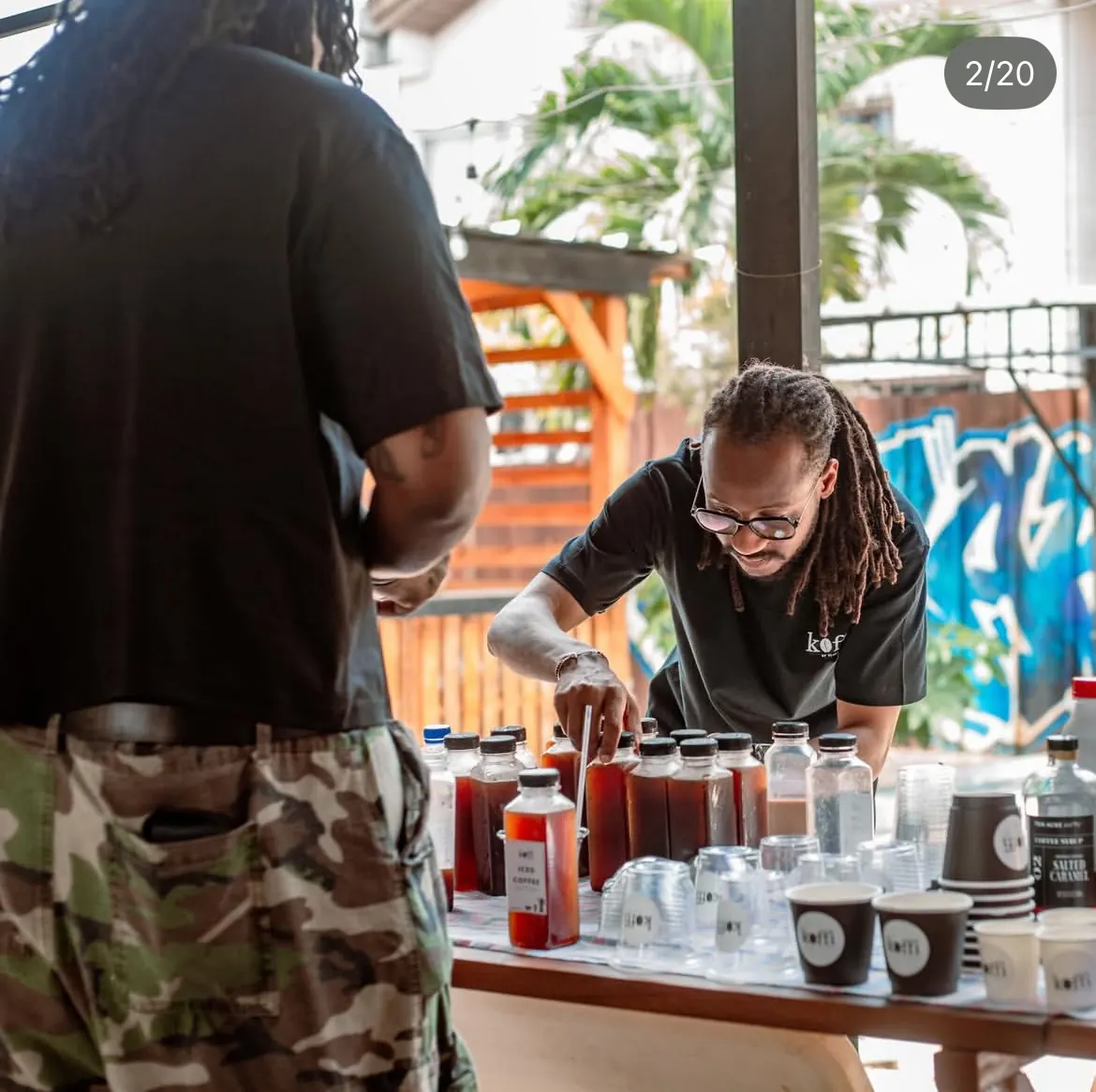 L'équipe Koffi en pop-up à Abidjan